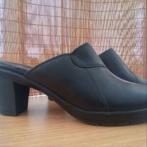Clarks Bendables Black Heeled Mules